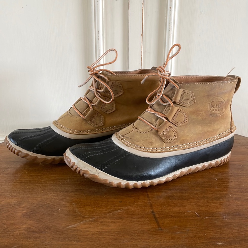 Sorel duck boots sz9.5